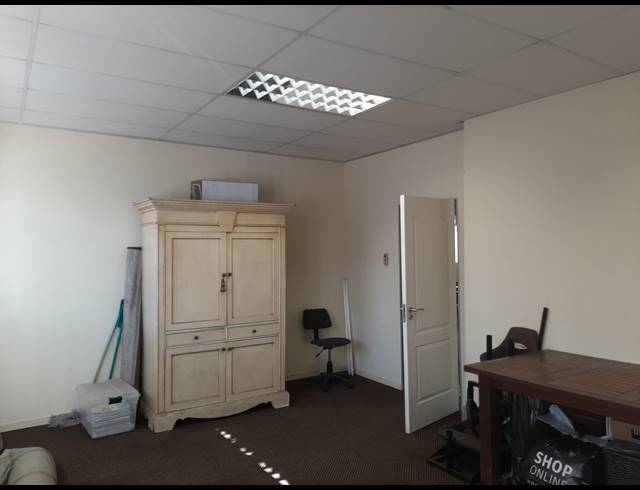250M² OFFICE TO LET IN NEW GERMANY